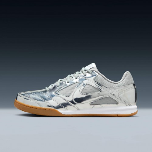 Nike Gato LV8