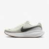 Nike Revolution 8
