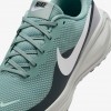 Nike Revolution 8