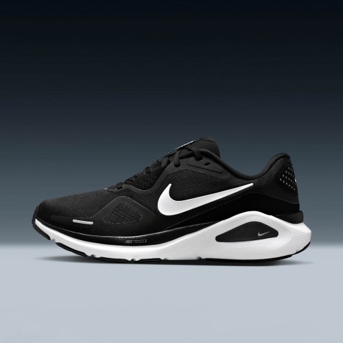 Nike Structure 26