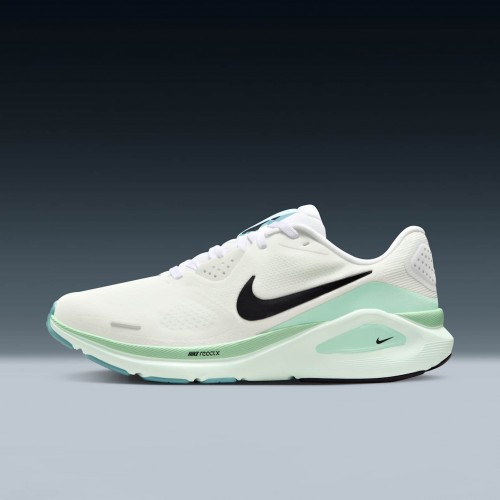 Nike Structure 26