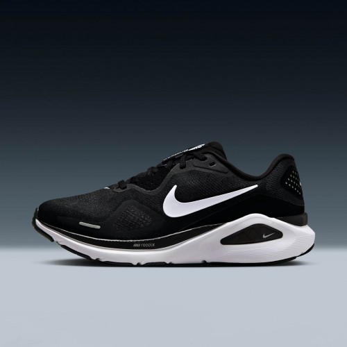 Nike Structure 26