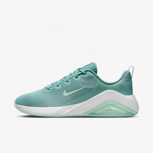 Nike Bella 7
